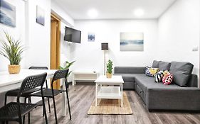 Holidays2Malaga Goya - Zona Huelin & 500 Mts De La Playa