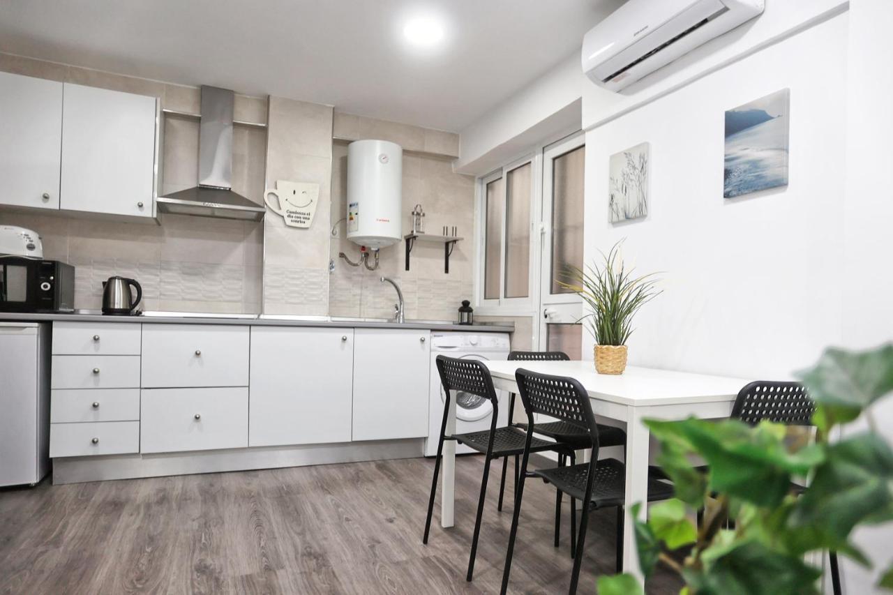Holidays2Malaga Goya - Zona Huelin & 500 Mts De La Playa Apartamento Exterior foto