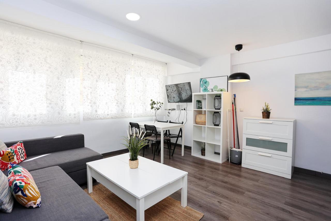 Holidays2Malaga Goya - Zona Huelin & 500 Mts De La Playa Apartamento Exterior foto